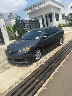 Toyota Camry SE 4dr Sedan (2.5L 4cyl 6A) 2012 Gray