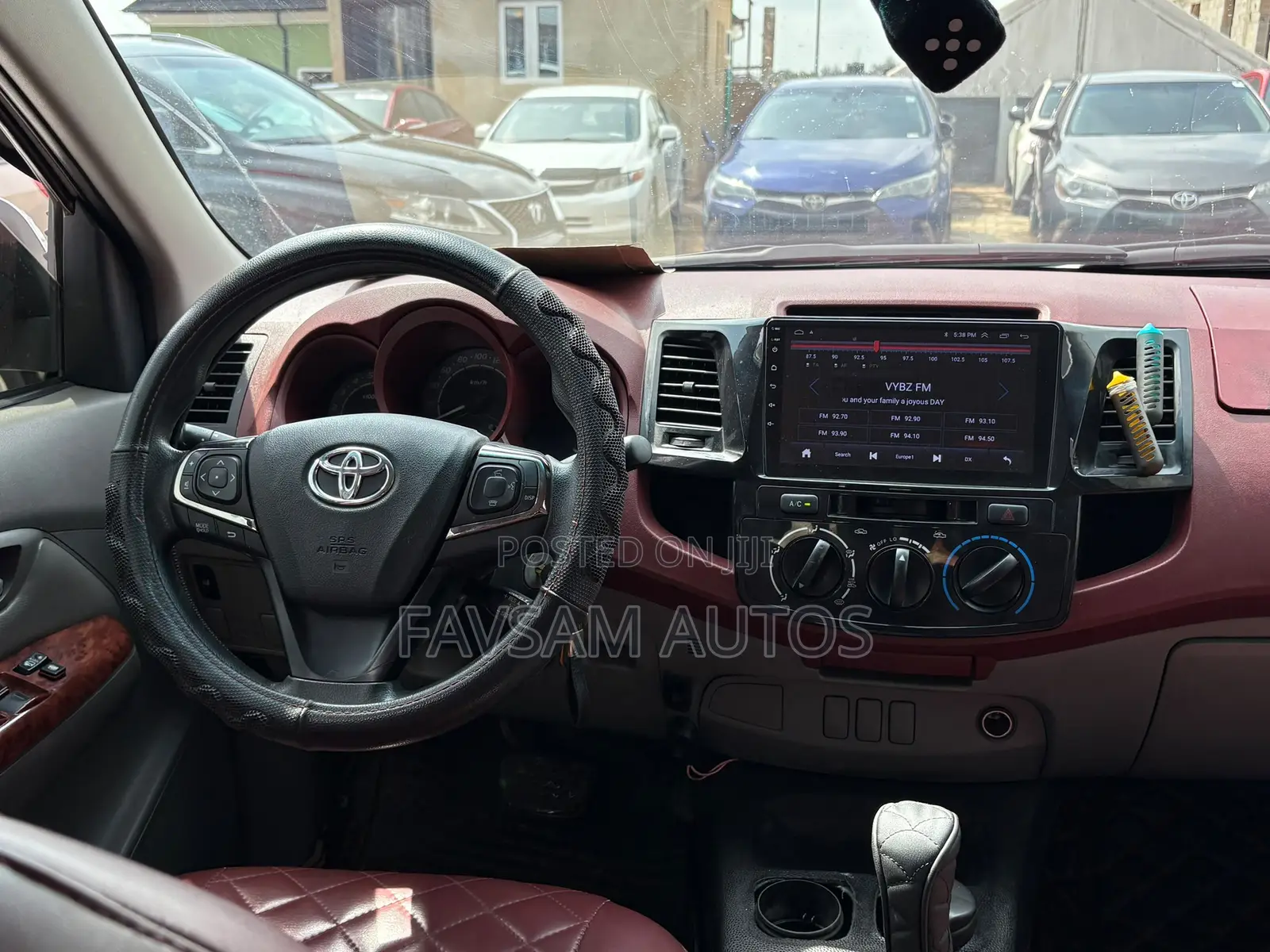 Toyota Hilux 2006 White