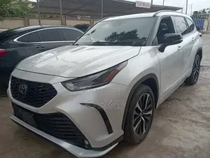 Toyota Highlander 2022 Black