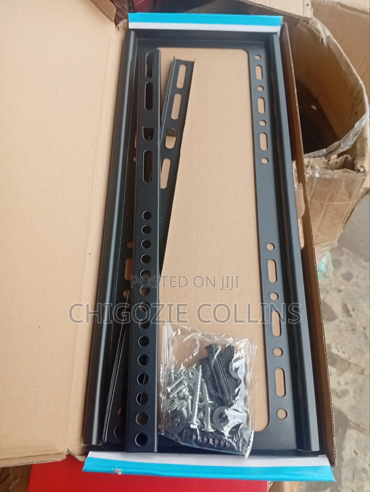 Tv Hanger Medium One