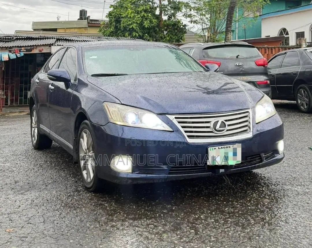 Lexus ES 2012 Blue