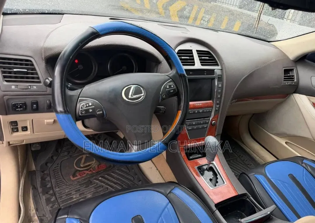 Lexus ES 2012 Blue