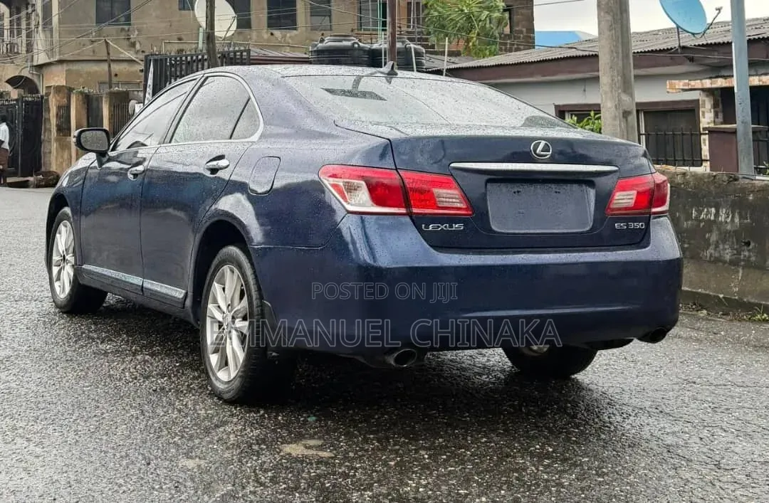 Lexus ES 2012 Blue