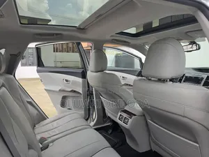 Toyota Venza 2010 Silver