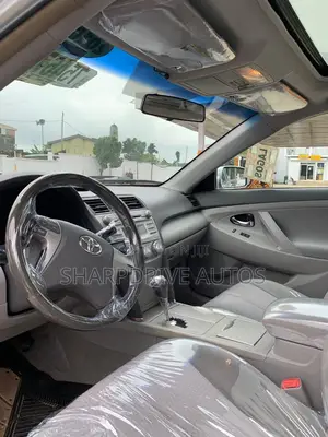 Toyota Camry LE 4dr Sedan (2.5L 4cyl 6AM) 2010 Silver