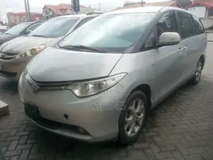 Toyota Previa 2012 Silver