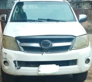 Toyota Hilux 2007 White