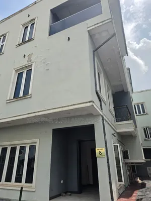 4bdrm Townhouse / Terrace in Ogudu Gra Ramat for rent
