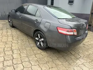Toyota Camry LE 4dr Sedan (2.4L 4cyl 5A) 2008 Gray