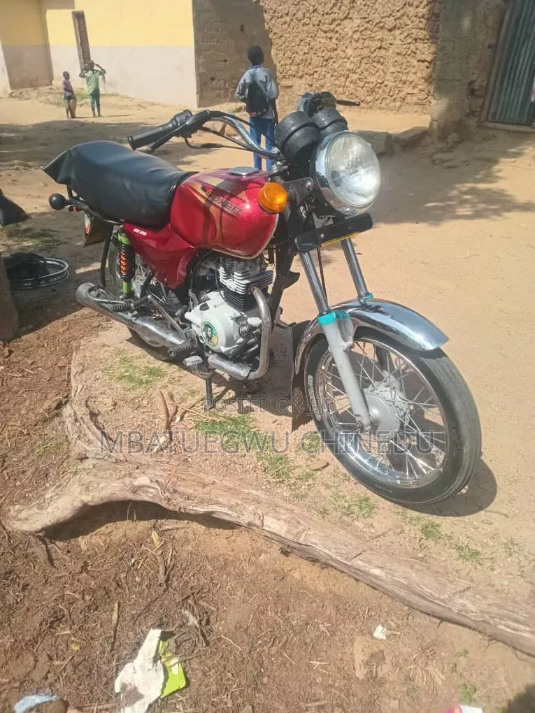 Bajaj Boxer 2020 Red