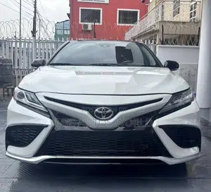 Toyota Camry 2020 White