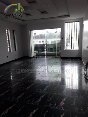5bdrm Duplex in Ikota for rent