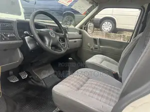 Volkswagen Transporter 2005 White