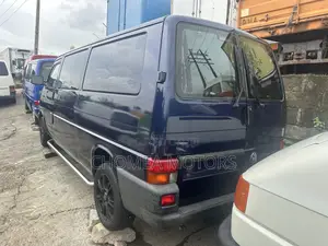 Volkswagen Transporter 2005 Blue