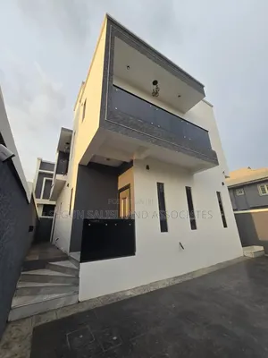 4bdrm Townhouse / Terrace in Omole Phase 2, Ogudu GRA for rent
