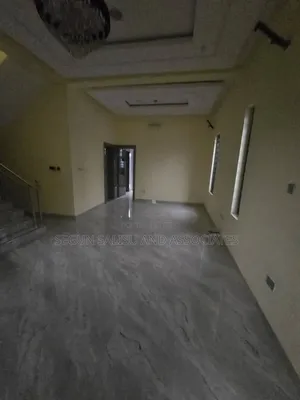 4bdrm Townhouse / Terrace in Omole Phase 2, Ogudu GRA for rent