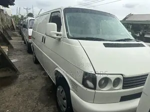 Volkswagen Transporter 2006 White