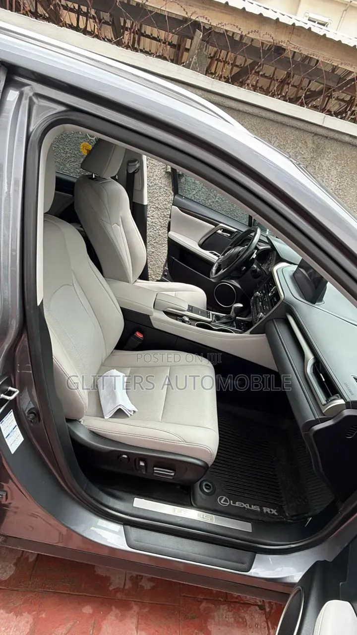 Lexus RX 2022 Gray
