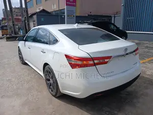 Toyota Avalon 2013 White