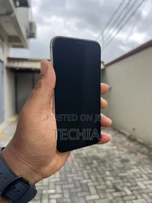 Apple iPhone 11 64 GB White