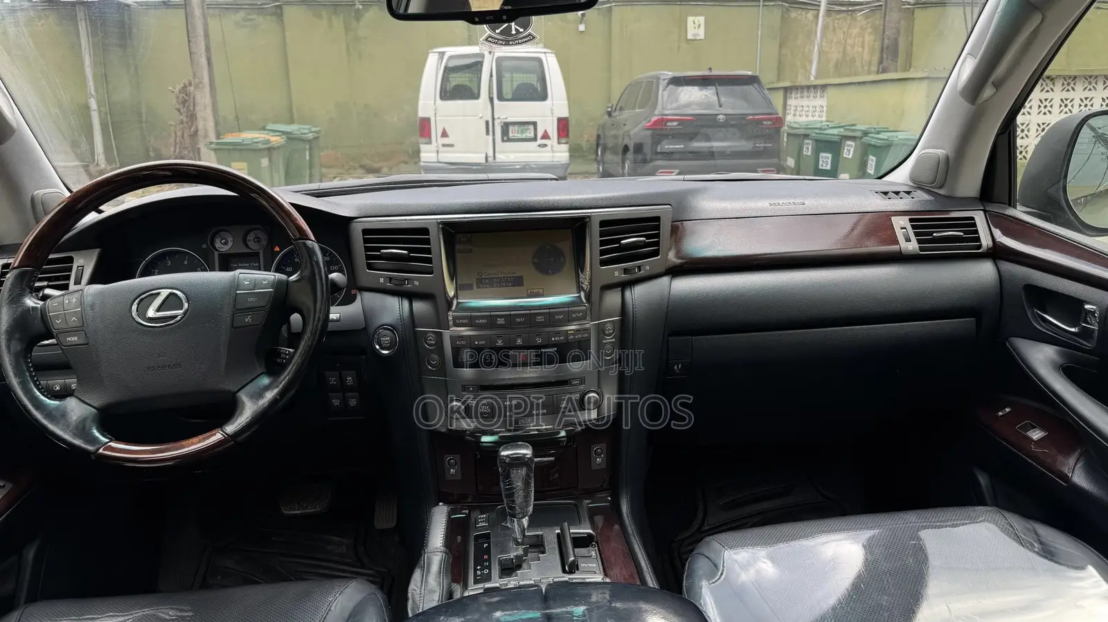 Lexus LX 570 2010 Black