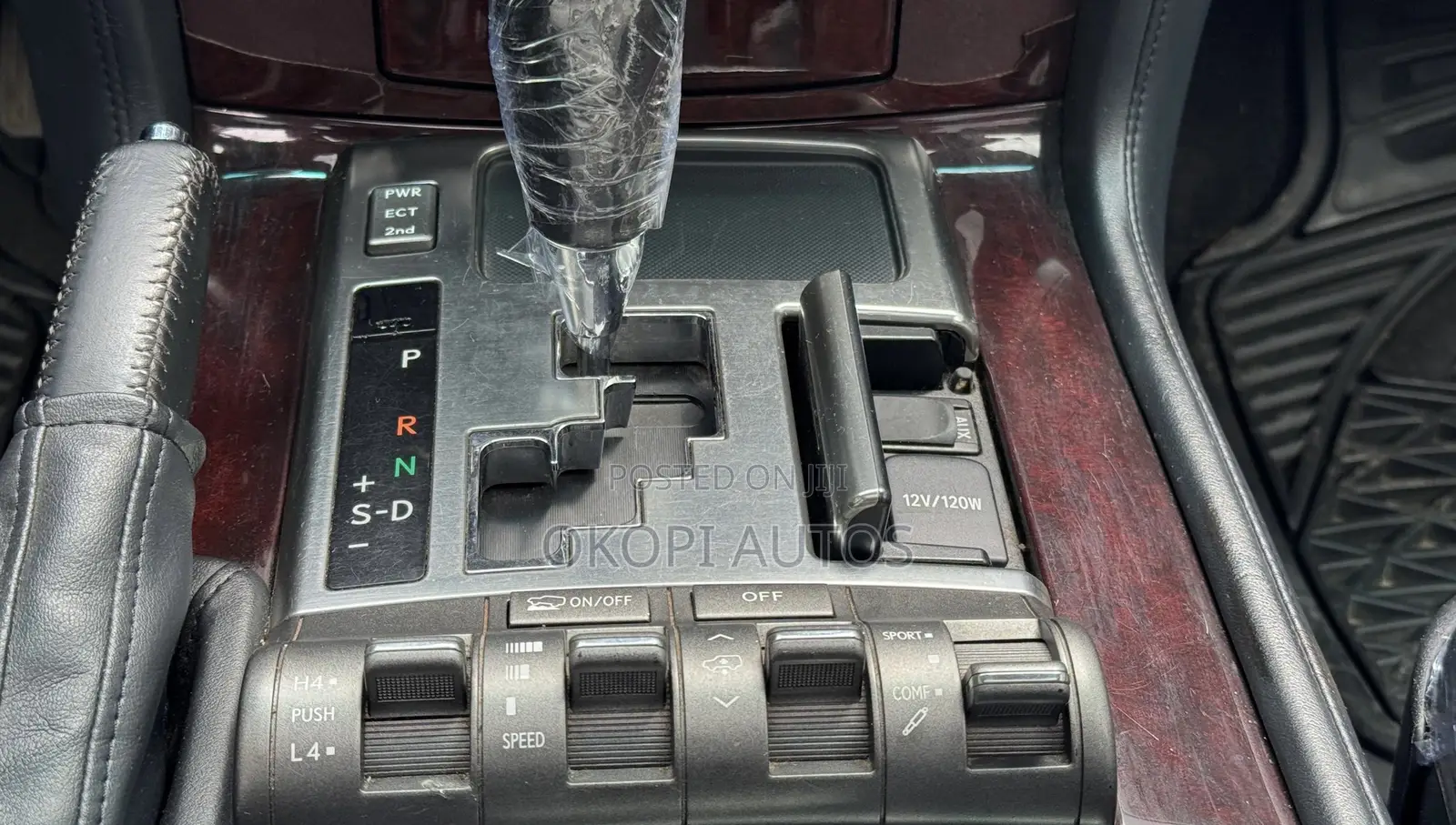Lexus LX 570 2010 Black