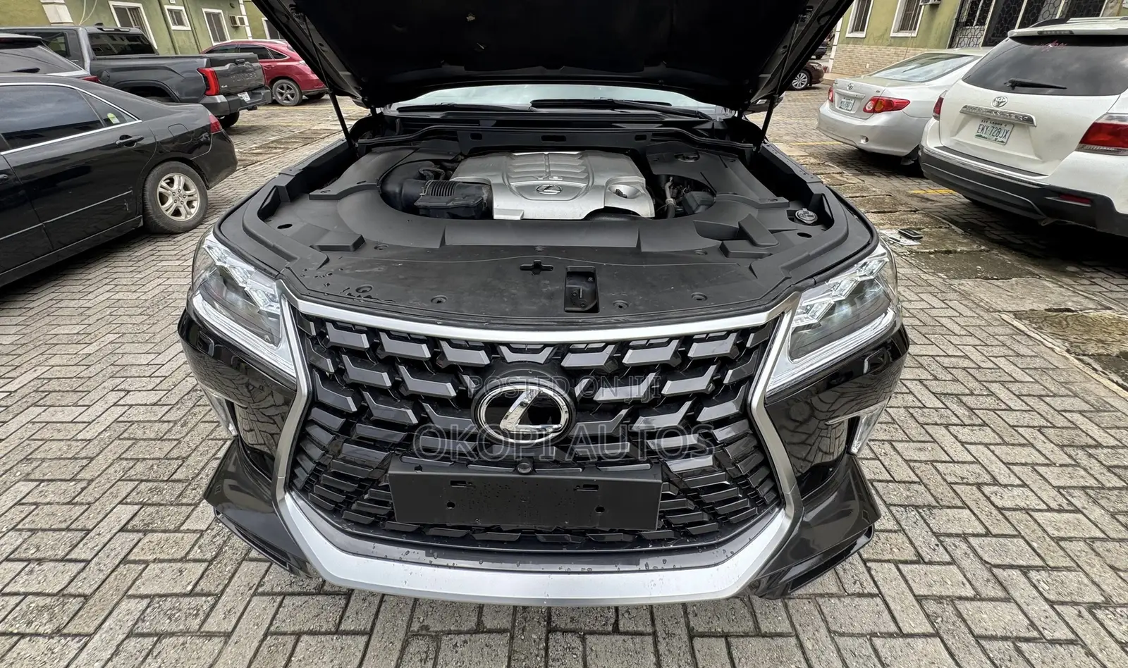 Lexus LX 570 2010 Black
