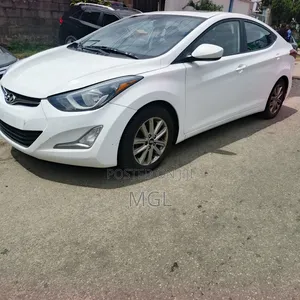 Hyundai Elantra 2011 White