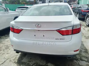 Lexus ES 2015 White