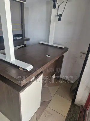 ​Modern Executive Office Desk With Side Cabinet (Yf041)