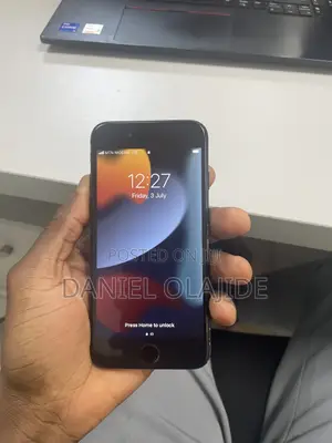 Apple iPhone 7 32 GB Black