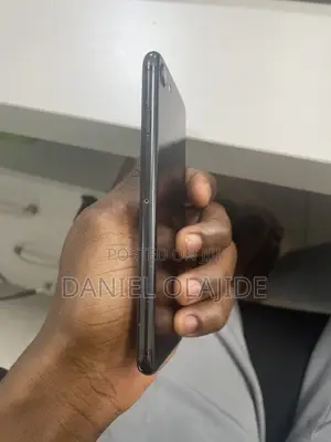 Apple iPhone 7 32 GB Black
