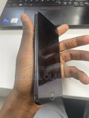 Apple iPhone 7 32 GB Black