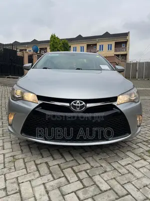 Toyota Camry SE w/Special Edition Pkg (2.5L 4cyl 6A) 2016 Silver
