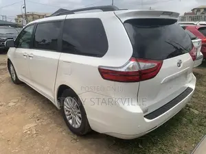 Toyota Sienna 2015 White