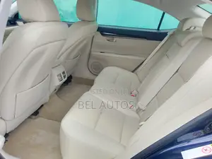 Lexus ES 2013 Blue