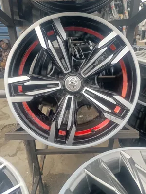 2018 Toyota Corolla Alloyed Rim Design in Style