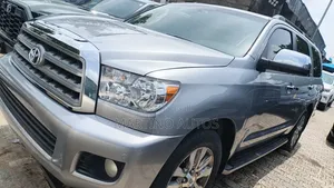 Toyota Sequoia 2010 Silver