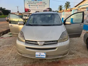 Toyota Sienna 2005 Gold