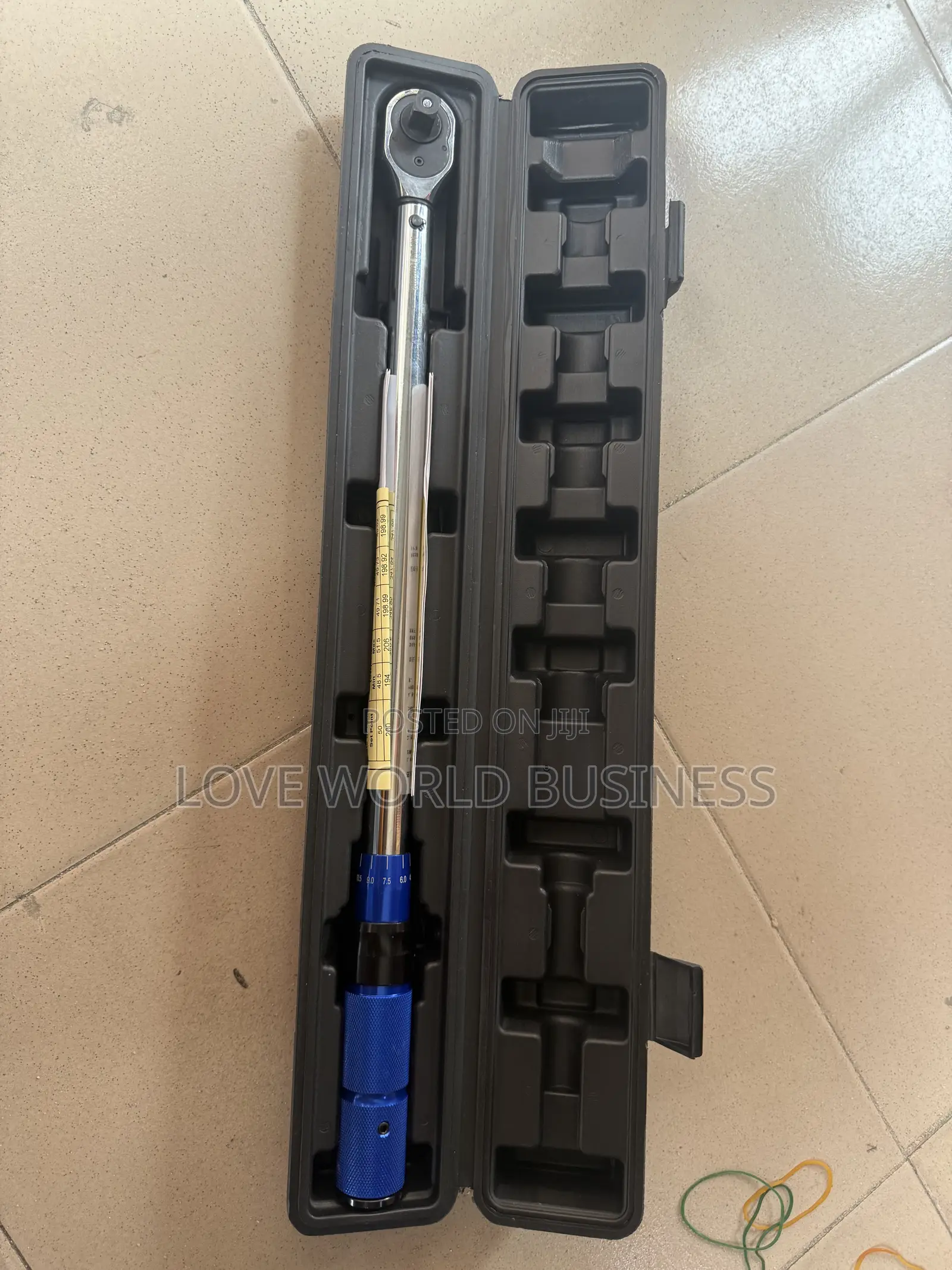 Click-Type Adjustable Torque Wrench.