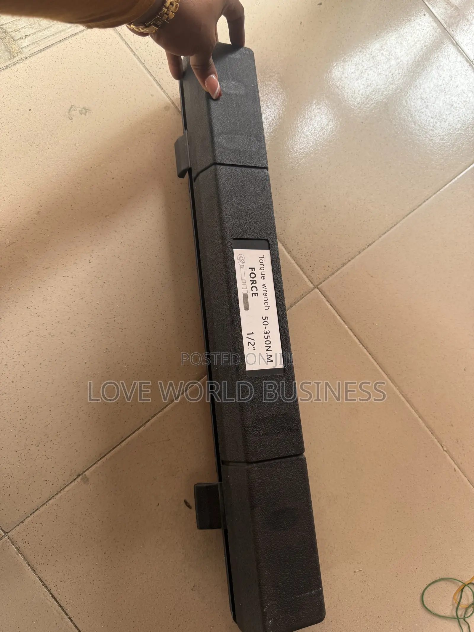 Click-Type Adjustable Torque Wrench.