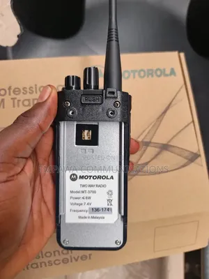 Motorola Mt3700 VHF Walkie Talkie