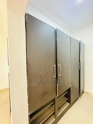 2bdrm Apartment in Lekki Phase 1 for rent