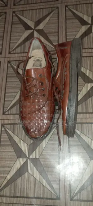 Akube Basket Shoes for Men