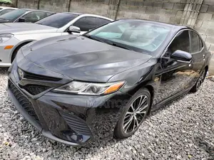 Toyota Camry SE (2.5L 4cyl 8A) 2019 Black