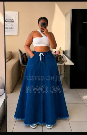 High Waist Denim Maxi Skirt With Pockets - Size 26-36