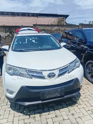 Toyota RAV4 2015 White