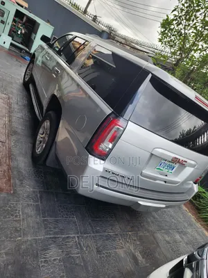 GMC Yukon 2015 Silver