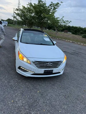 Hyundai Sonata SE 4dr Sedan (2.4L 4cyl 6A) 2015 White