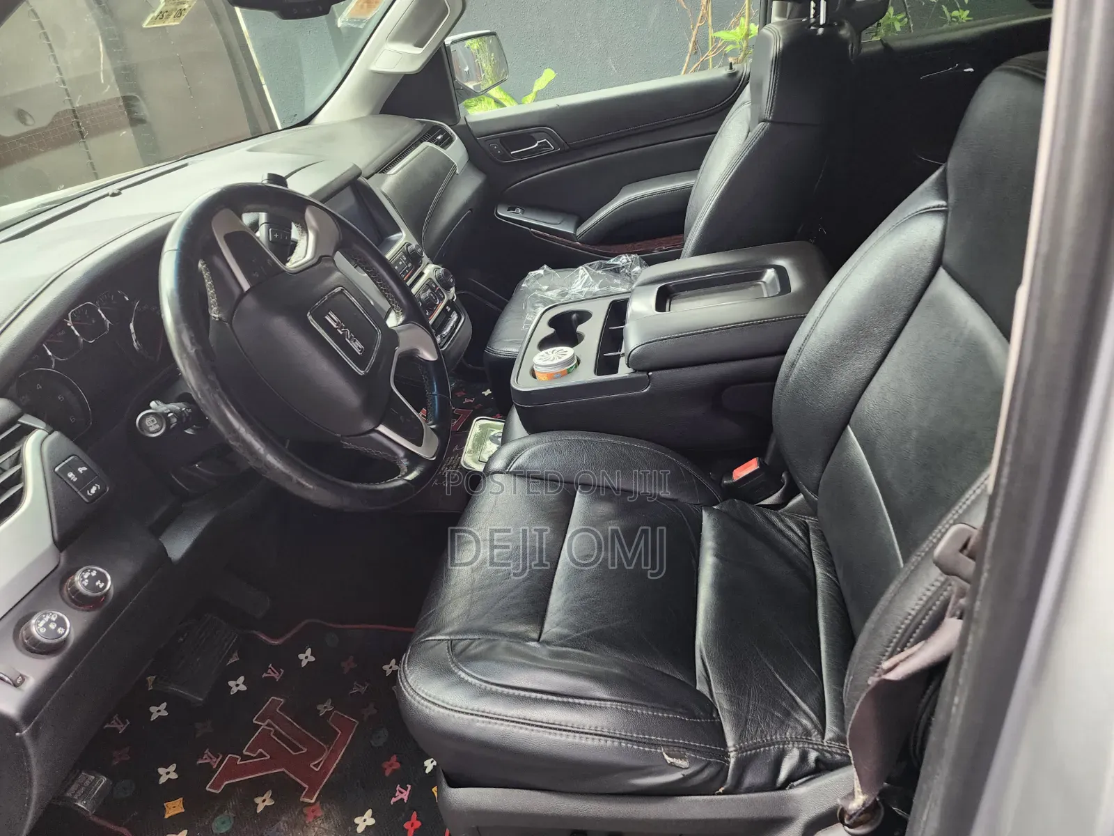 GMC Yukon 2015 Silver